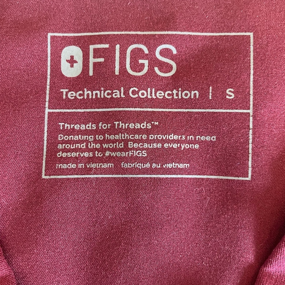 Figs Catina One Pocket Short Sleeve Shirt - Picture 4 of 4